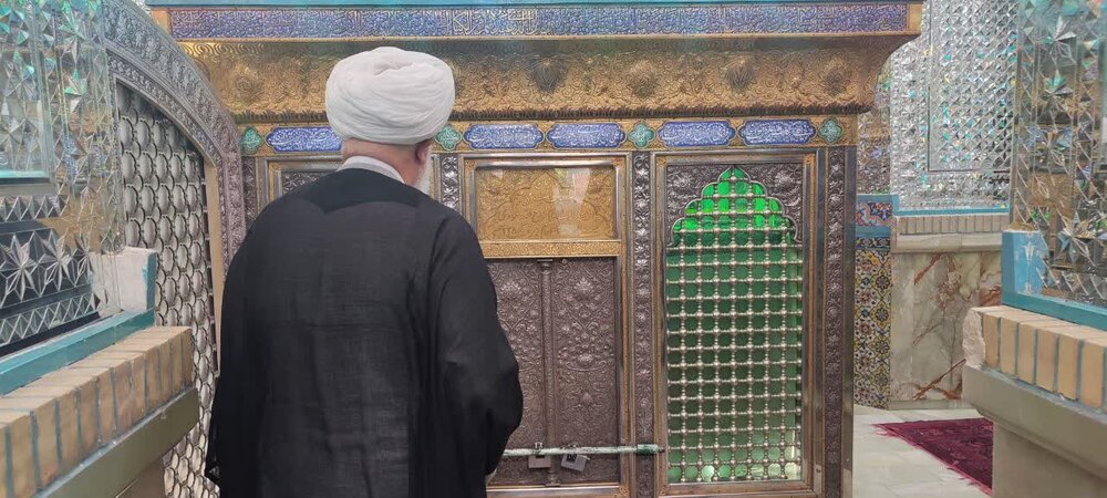 عیادت استاد رشاد از روحانی مضروب در امامزاده یحیی +تصاویر