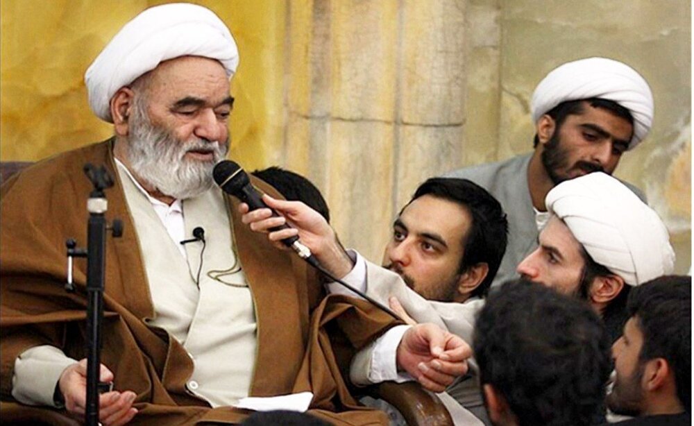 درس اخلاق | خوشبخت کسی است که استاد اخلاقش خدا باشد