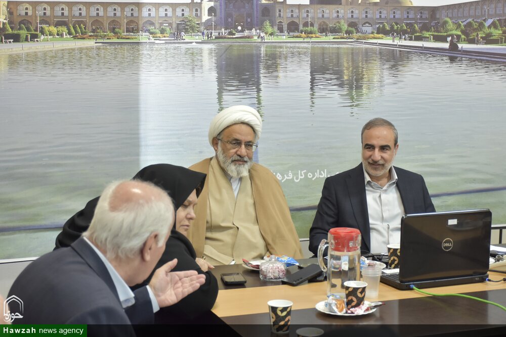 فرهنگ عمومی زیربنای هویت، نظم و پیشرفت جامعه اسلامی است