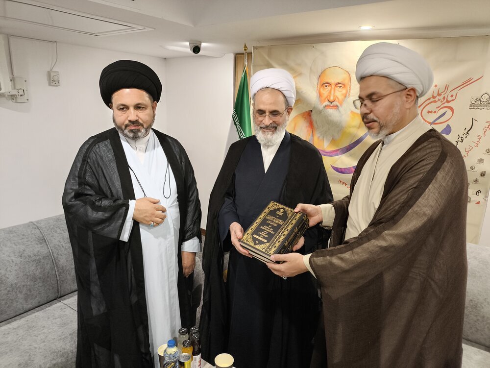 Merhum Nainî, Siyasi ve Toplumsal Sahnede Etkili Bir Varlığa Sahipti