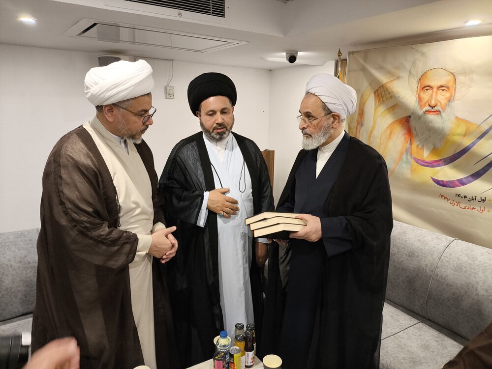 Merhum Nainî, Siyasi ve Toplumsal Sahnede Etkili Bir Varlığa Sahipti