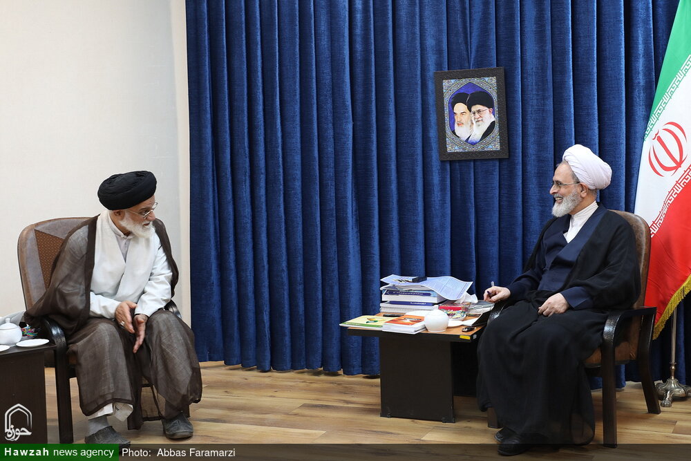 تصاویر/ دیدار مدیر مرکز پژوهشی موعود(عج) با آیت الله اعرافی