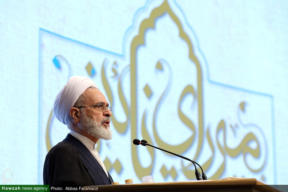 Mirza Nâinî, İslâm Düşüncesinde Mücâdeleci Aklın Sembolüdür / Büyük Alimlerin Eserlerinin İhyası, İlim Havzaları için Yol Gösterici ve Genç Nesil için İlham Kaynağıdır