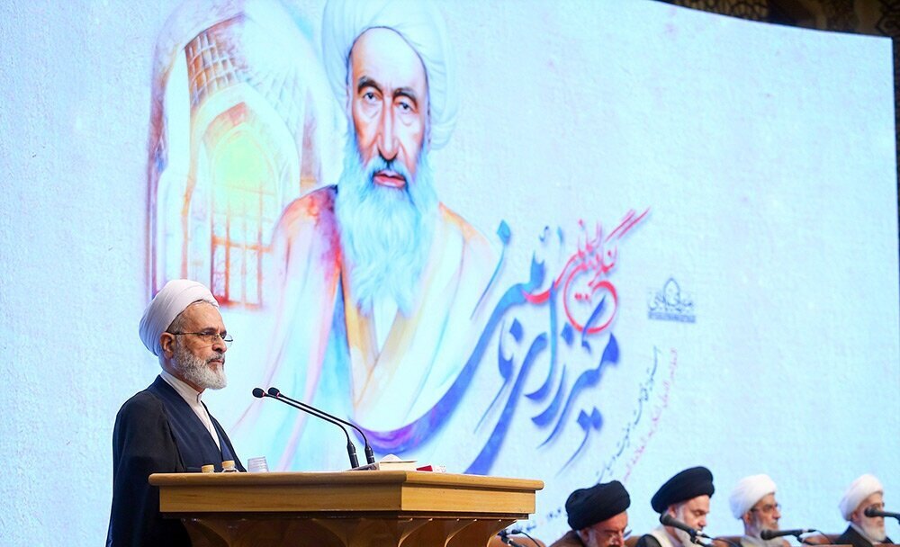 Mirza Nâinî, İslâm Düşüncesinde Mücâdeleci Aklın Sembolüdür / Büyük Alimlerin Eserlerinin İhyası, İlim Havzaları için Yol Gösterici ve Genç Nesil için İlham Kaynağıdır