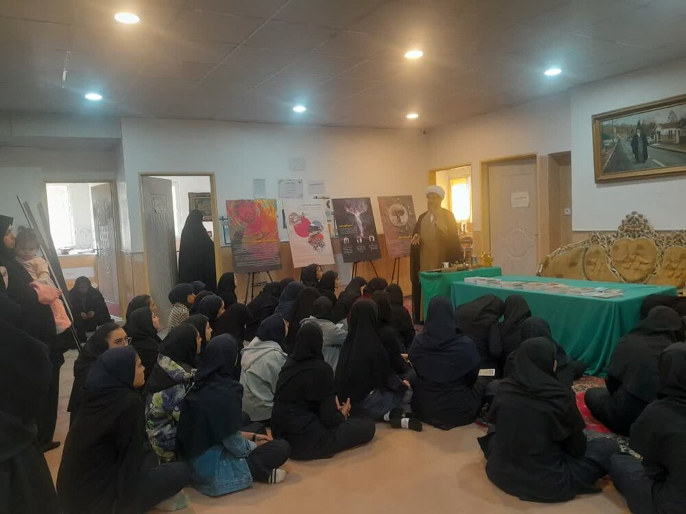 برگزاری نمایشگاه «نقد و بررسی معنویت‌های نوظهور» در  غرق‌آباد+ تصاویر