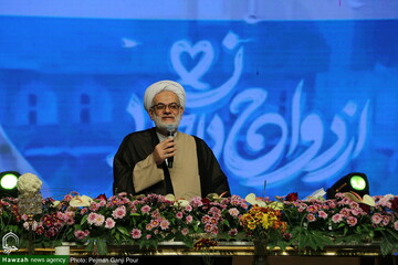 ازدواج دانشجویی الگویی برای خانواده‌های پایدار و اخلاق‌مدار است