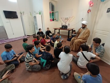 تصاویر/ فعالیت گروه «طلاب جهادی امام صادق(ع)» به مناسبت میلاد حضرت زینب(س)