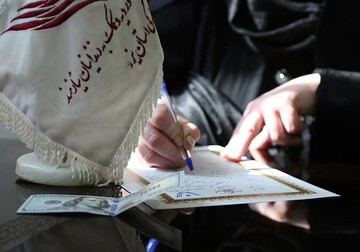 بانوی یزدی برای شادی روح مادرش، زندانی آزاد کرد