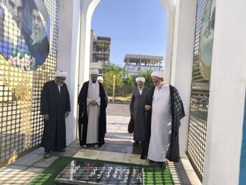 فعالیت‌های تهذیبی و پژوهشی مدرسه علمیه امام صادق(ع) جیرفت بررسی شد+تصاویر