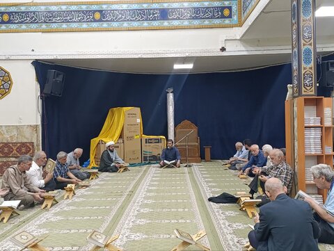 تصاویر/ خدمت کریمانه گروه «طلاب جهادی امام صادق(ع)» در غرب تهران