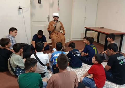 تصاویر/ خدمت کریمانه گروه «طلاب جهادی امام صادق(ع)» در غرب تهران