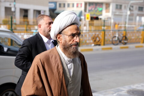 تصاویر/بازدید میهمانان کنگره آیت الله میرزای نائینی از مدرسه علمیه نواب مشهد