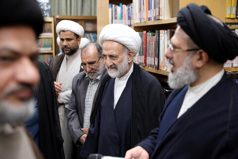 تصاویر/بازدید میهمانان کنگره آیت الله میرزای نائینی از مدرسه علمیه نواب مشهد