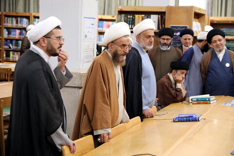 تصاویر/بازدید میهمانان کنگره آیت الله میرزای نائینی از مدرسه علمیه نواب مشهد