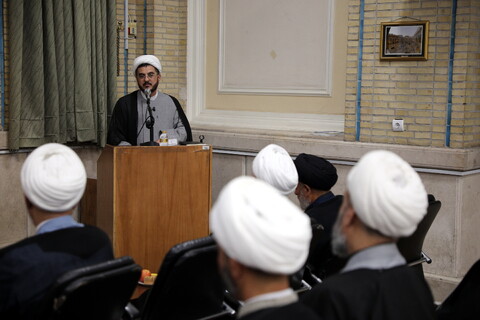 تصاویر/بازدید میهمانان کنگره آیت الله میرزای نائینی از مدرسه علمیه نواب مشهد