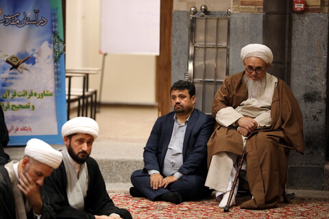 تصاویر/زیارت آستان مقدس امام رضا (ع) و بازدید میهمانان کنگره بین المللی میرزایی نائینی از مدرسه علمیه دو درب در حرم مطهر رضوی