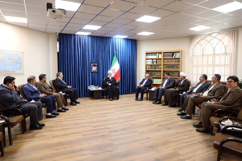 تصاویر/ دیدار شهردار قم با آیت الله اعرافی