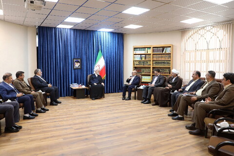 تصاویر/ دیدار شهردار قم با آیت الله اعرافی