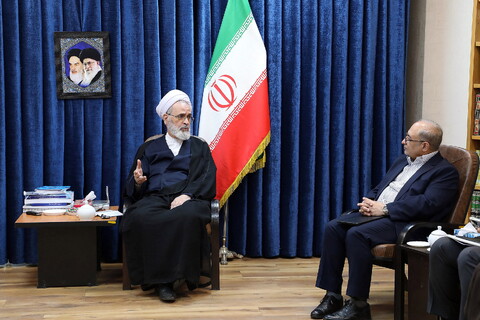 تصاویر/ دیدار شهردار قم با آیت الله اعرافی