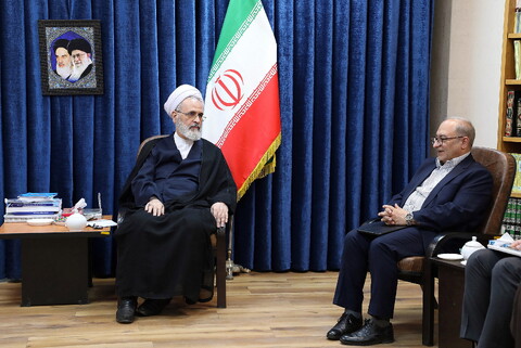 تصاویر/ دیدار شهردار قم با آیت الله اعرافی