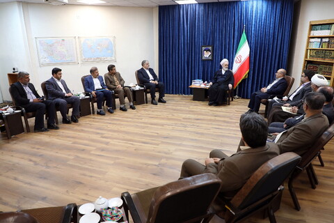 تصاویر/ دیدار شهردار قم با آیت الله اعرافی