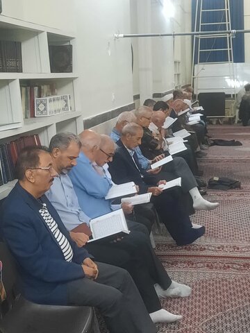 تصاویر/ دوره تخصصی آموزش حفظ و شرح نهج البلاغه در مسجد جامع سیدالشهدا(ع)