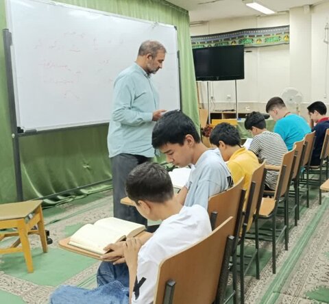 تصاویر/ دوره تخصصی آموزش حفظ و شرح نهج البلاغه در مسجد جامع سیدالشهدا(ع)