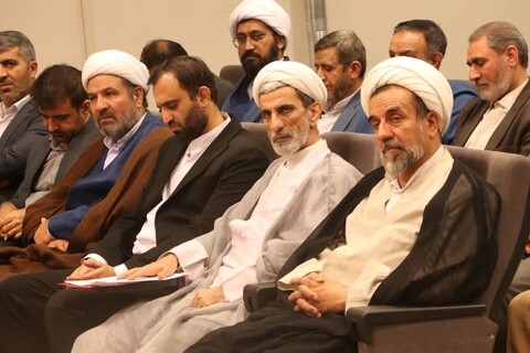 تصاویر|گردهمایی مشترک قضات روحانی و مسئولان حوزه علمیه اصفهان