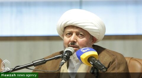 علامہ نائینیؒ نے علمِ اصول میں فکری مکتب قائم کر کے فقہِ نظری و عملی کو یکجا کر دیا: استاد حوزہ علمیہ خراسان