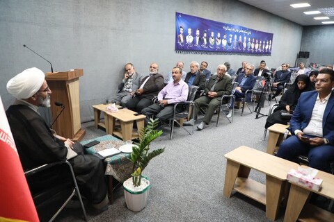 تصاویر/ دیدار اعضای جامعه اسلامی مهندسین استان سمنان با نماینده ولی فقیه در استان