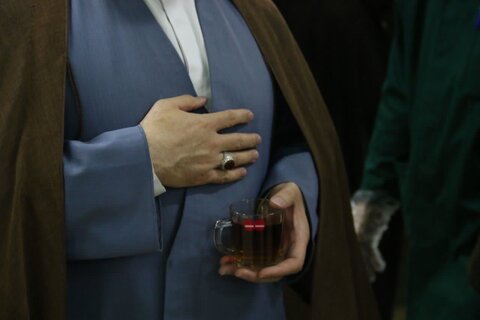 تصاویر/فعالیت طلاب مدرسه علمیه امام خمینی (ره)خمین در چایخانه امام رضا (ع)