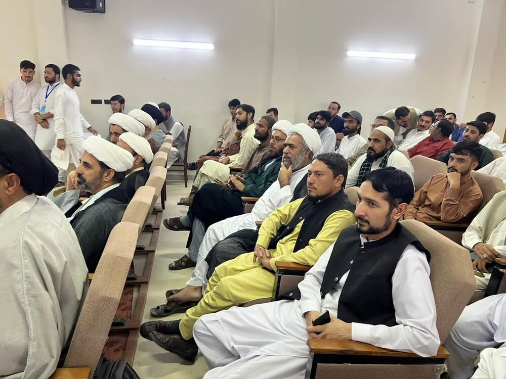 کراچی شہر میں مرکز افکار اسلامی اور جامعۃ المصطفی کراچی کے تعاون سے نہج البلاغہ سمینار کا انعقاد