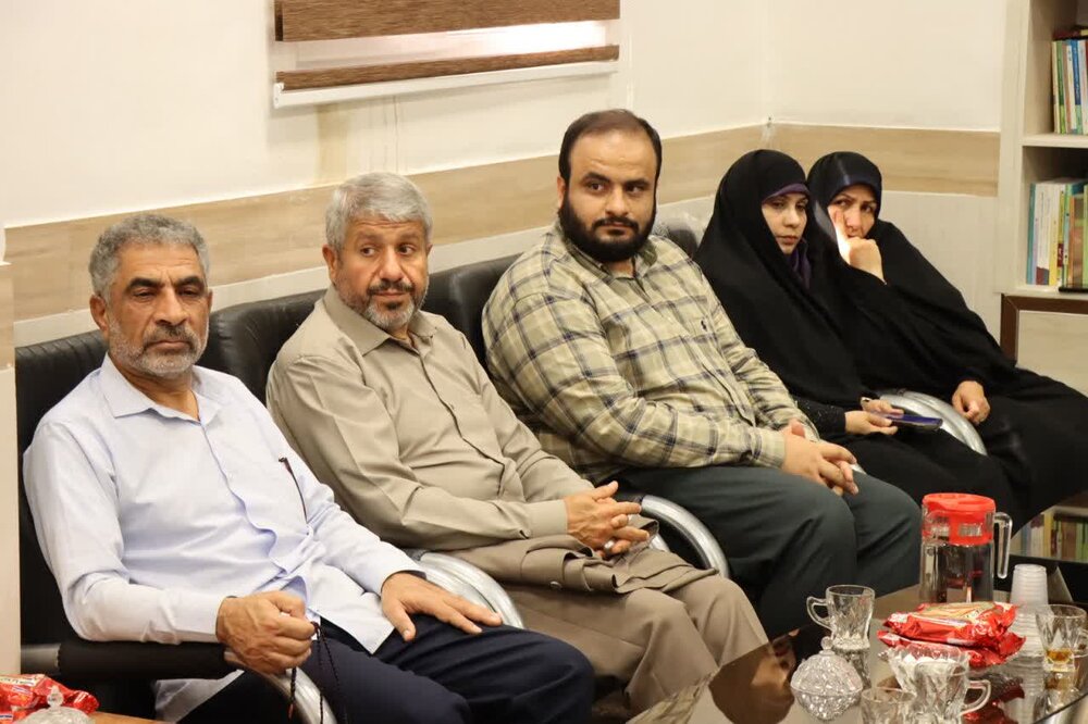 راهپیمایی ۱۳ آبان باشکوه برگزار شود