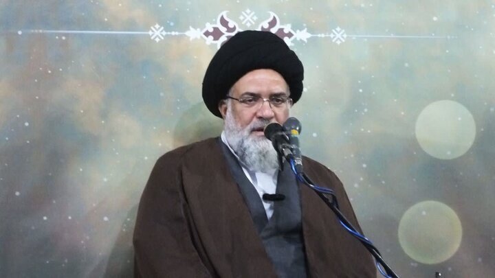 حجاب سدی در برابر ناهنجاریهای اخلاقی است