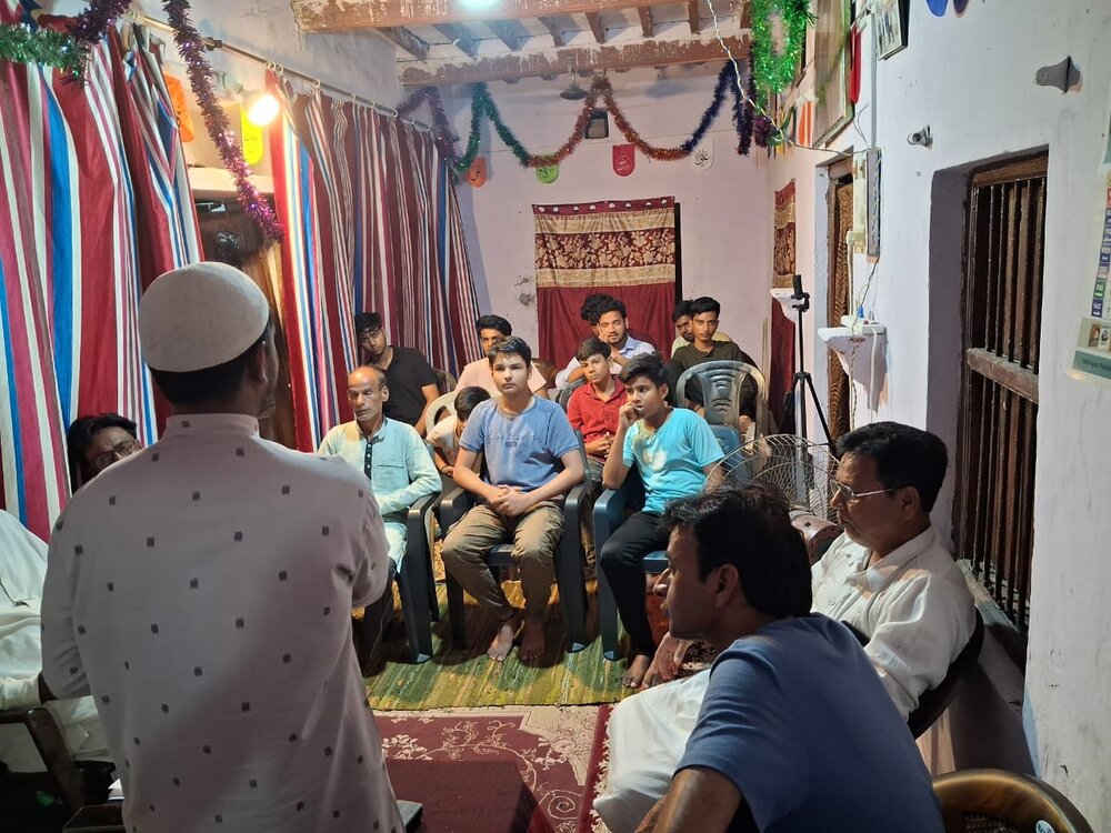 हौज़ा ए इल्मिया आयतुल्लाह ख़ामनेई में हर हफ्ते ’दीन ओ ज़िंदगी क्लास’ का आयोजन हौज़ा ए इल्मिया आयतुल्लाह ख़ामनेई में हर हफ्ते ’दीन ओ ज़िंदगी क्लास’ का आयोजन