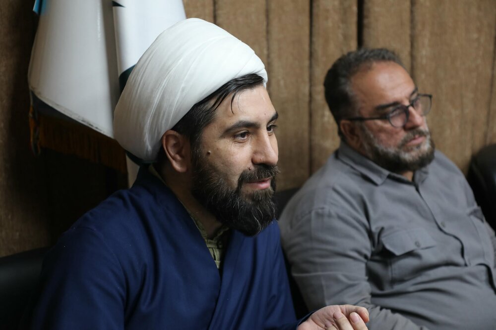 جلسه نقد و بررسی مستند ادواردو