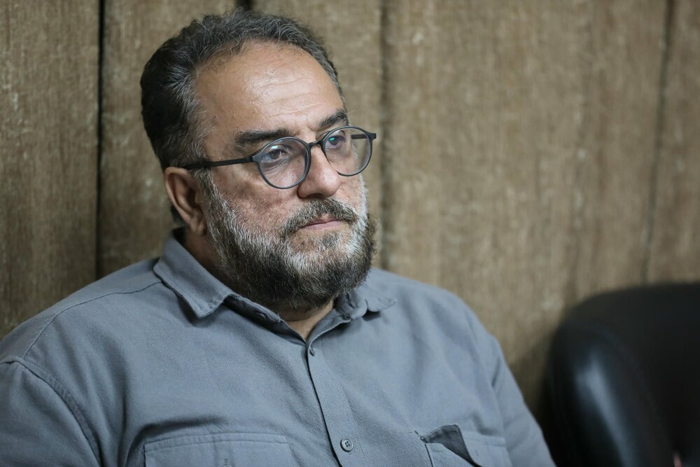 جلسه نقد و بررسی مستند ادواردو