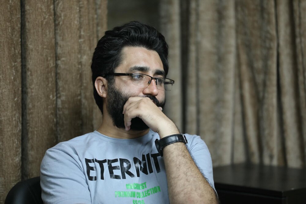 جلسه نقد و بررسی مستند ادواردو