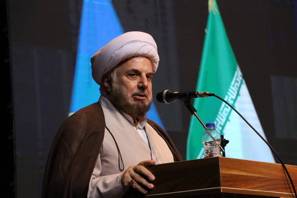 شعر و مرثیه علی انسانی مجلس عشق و معرفت است