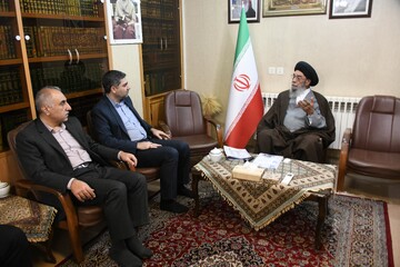 باید در پرداخت یارانه و بیمه سلامت هدفمند عمل شود