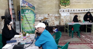 تصاویر/ میز خدمت «مسجد تراز اسلامی» در مسجد هدایت