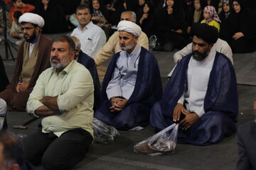 تصاویر / جشن ولادت حضرت زینب (س) و بزرگداشت آیت الله دهکردی در حرم زینیبه اصفهان