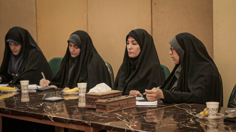 تصاویر/هم‌اندیشی رابطین خواهر طرح امین با معاون تبلیغ حوزه علمیه همدان