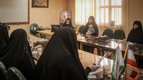 تصاویر/هم‌اندیشی رابطین خواهر طرح امین با معاون تبلیغ حوزه علمیه همدان