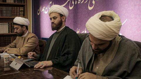 تصاویر/هم‌اندیشی رابطین خواهر طرح امین با معاون تبلیغ حوزه علمیه همدان