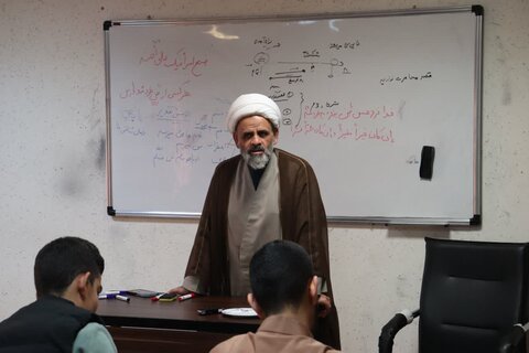 تصاویر/ جلسات مشاوره طلاب مدرسه علمیه امام خامنه ای ارومیه