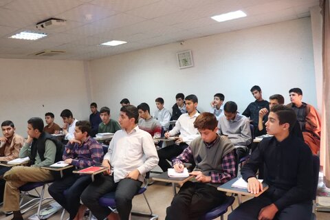 تصاویر/ جلسات مشاوره طلاب مدرسه علمیه امام خامنه ای ارومیه