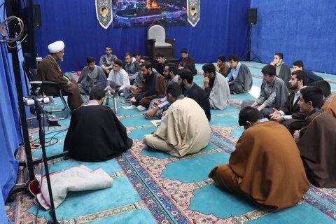 تصاویر/ جلسات مشاوره طلاب مدرسه علمیه امام خامنه ای ارومیه