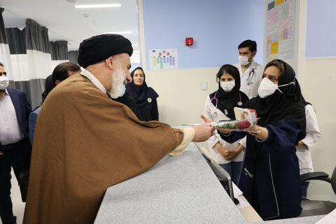 تصاویر/ دیدار امام جمعه شهرکرد با پرستاران