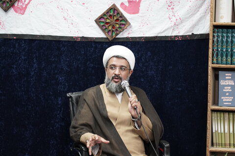 تصاویر/ برگزاری نشست‌ «ملای مجاهد» در مدرسه علمیه حقانی قم